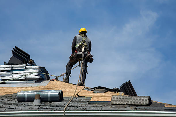 Professional Gutter Installation technician working in Juntura, OR